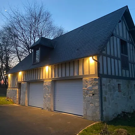 Casa de Férias L'annexe, Maison Classee 3 Etoiles Au Coeur Du Pays D'auge *